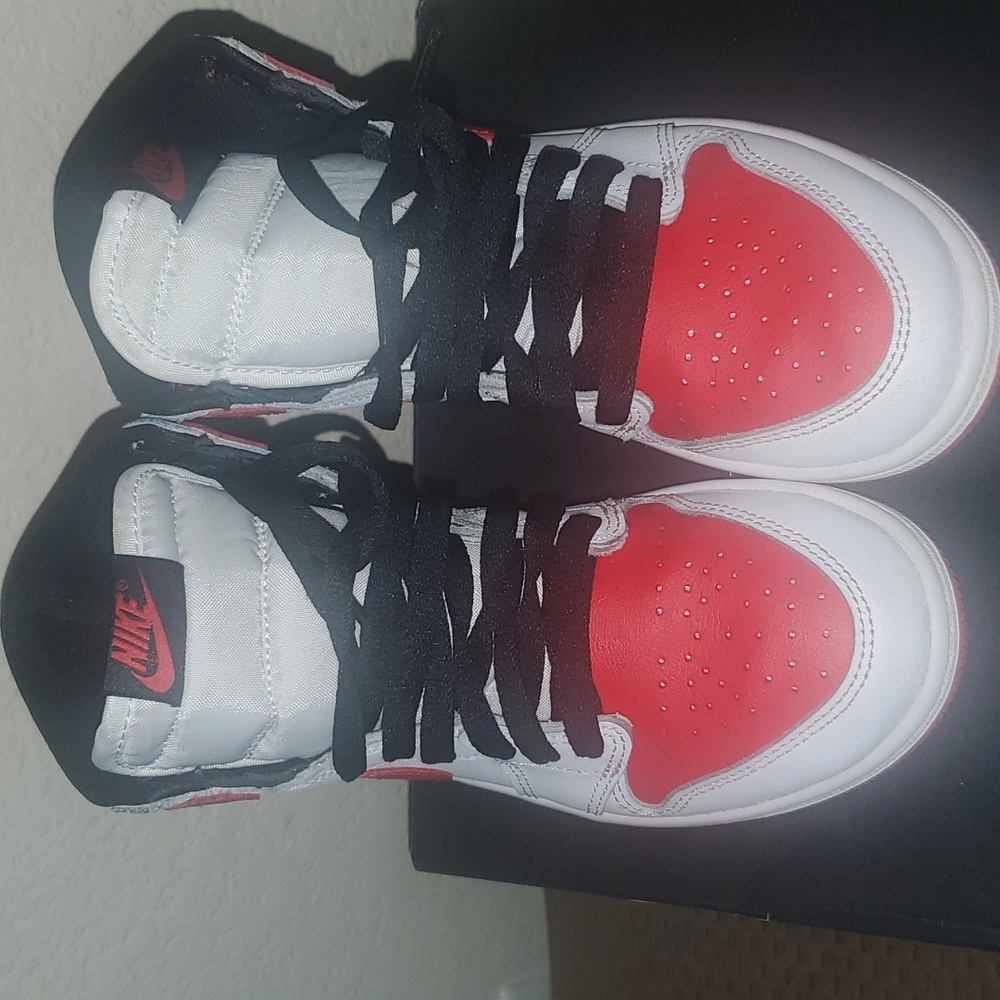 Kids Jordan 1 Retro High sneakers